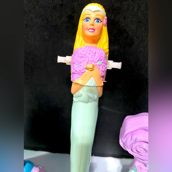 SKY DANCERS VTG 1995 COLLECTIBLE FLYING PRINCESS RAINBOW BREEZE & 2 LAUNCHERS - Picture 4 of 10